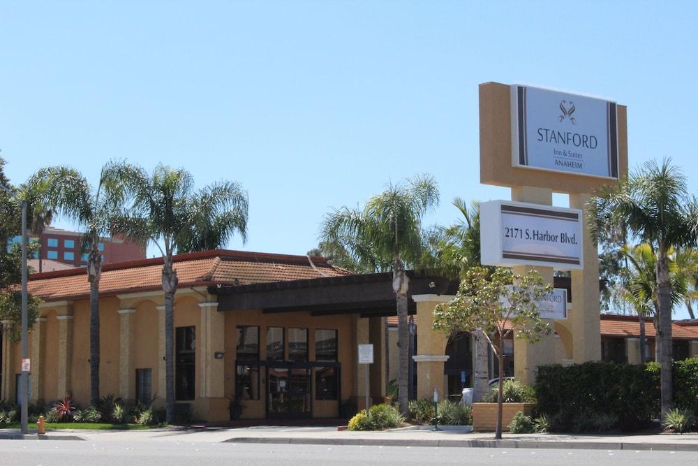 Stanford Inn & Suites Anaheim Eksteriør billede