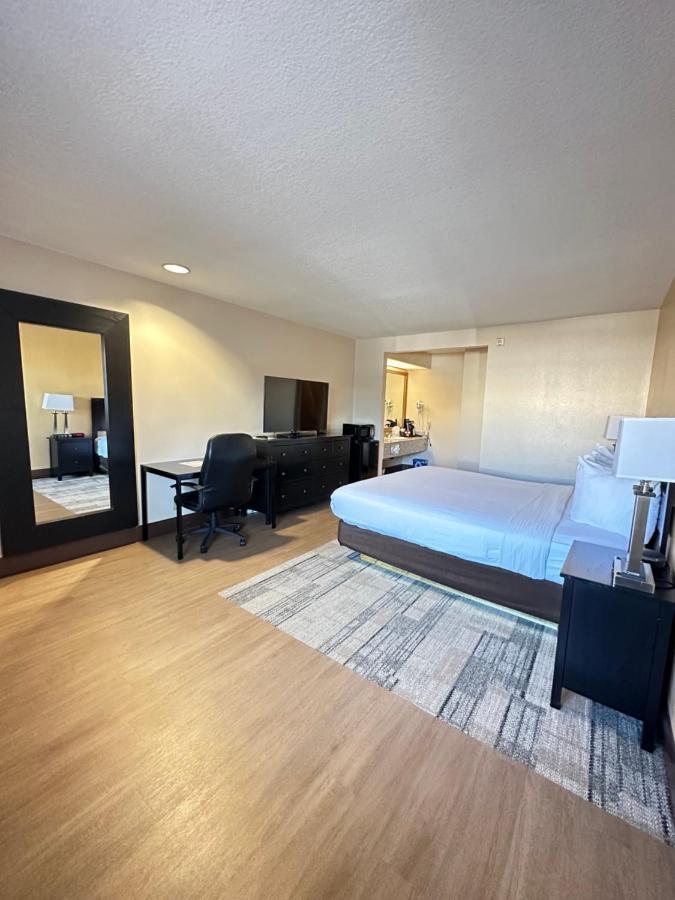 Stanford Inn & Suites Anaheim Eksteriør billede