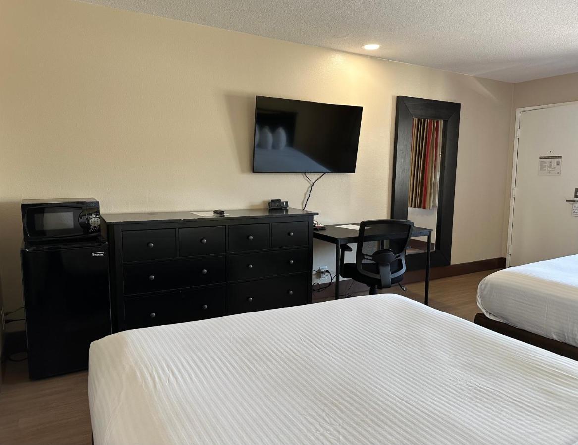 Stanford Inn & Suites Anaheim Eksteriør billede