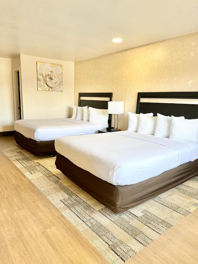 Stanford Inn & Suites Anaheim Eksteriør billede