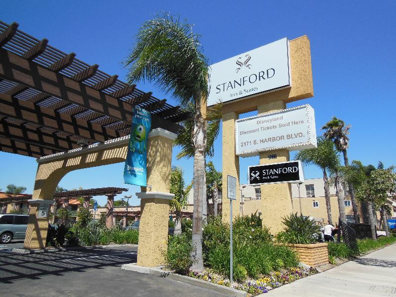 Stanford Inn & Suites Anaheim Eksteriør billede