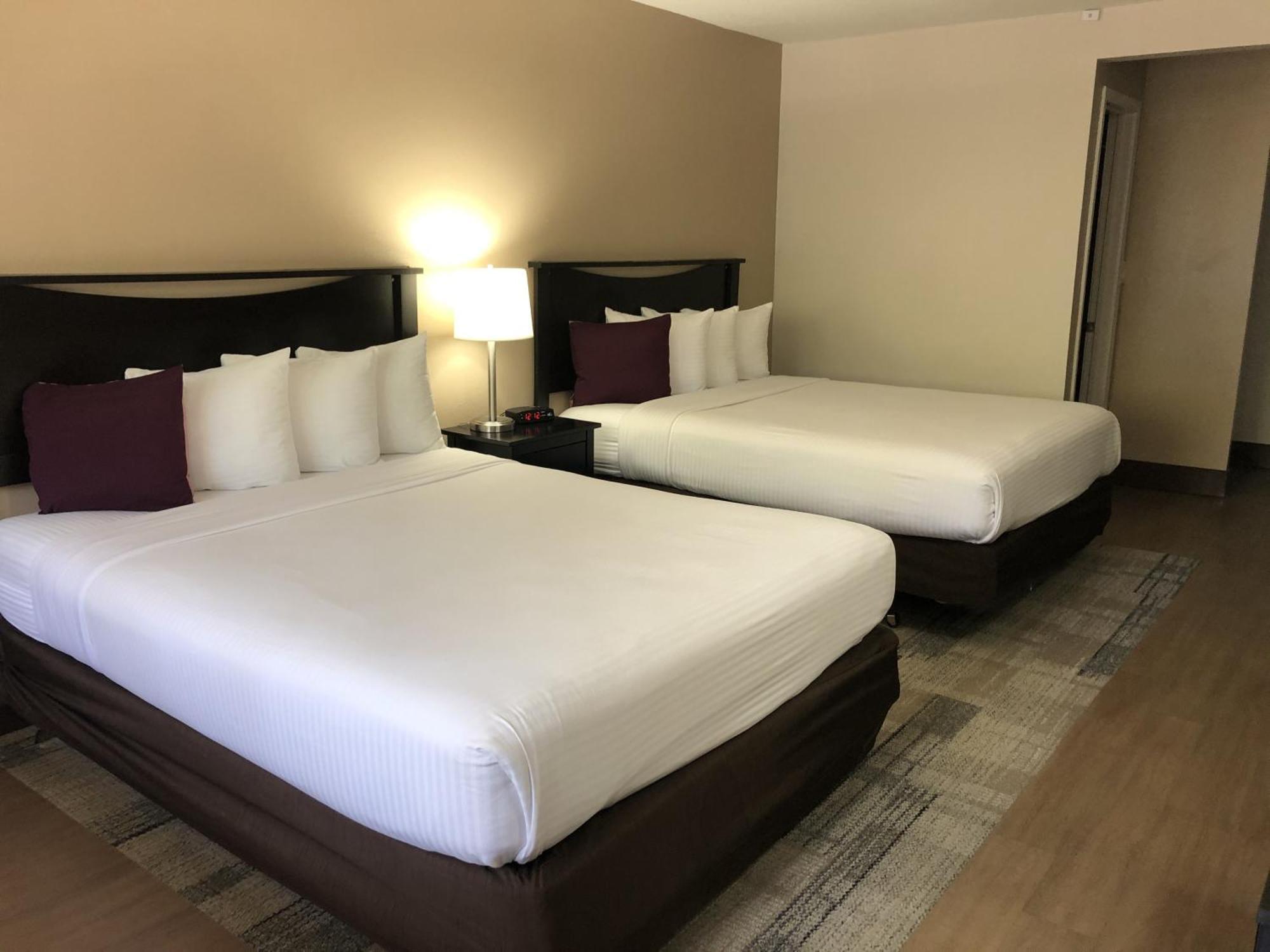 Stanford Inn & Suites Anaheim Eksteriør billede