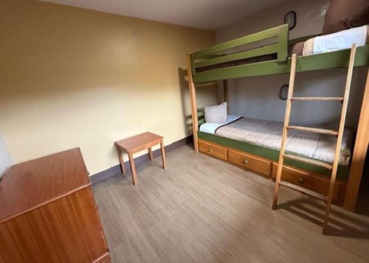 Stanford Inn & Suites Anaheim Eksteriør billede
