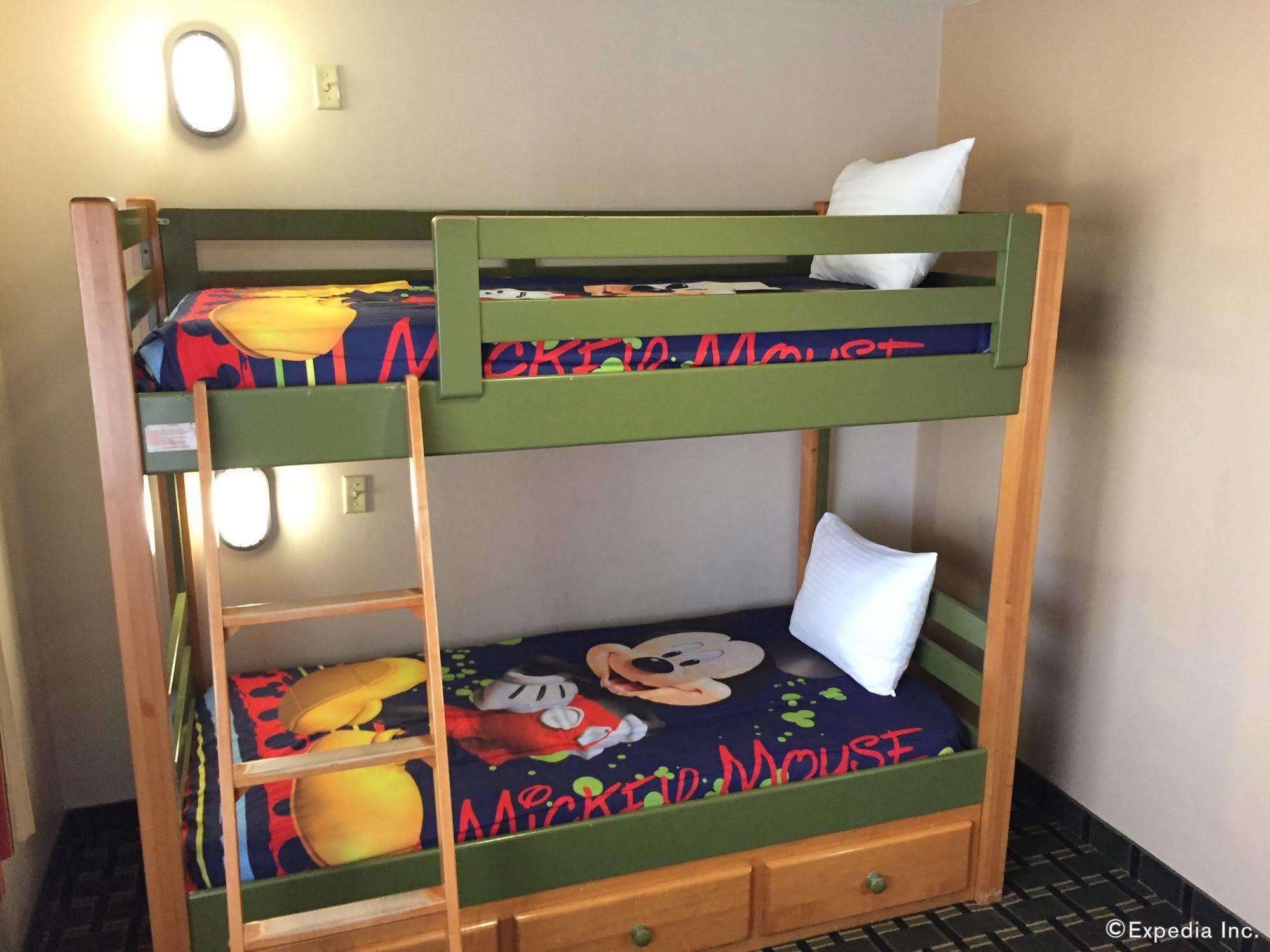 Stanford Inn & Suites Anaheim Eksteriør billede