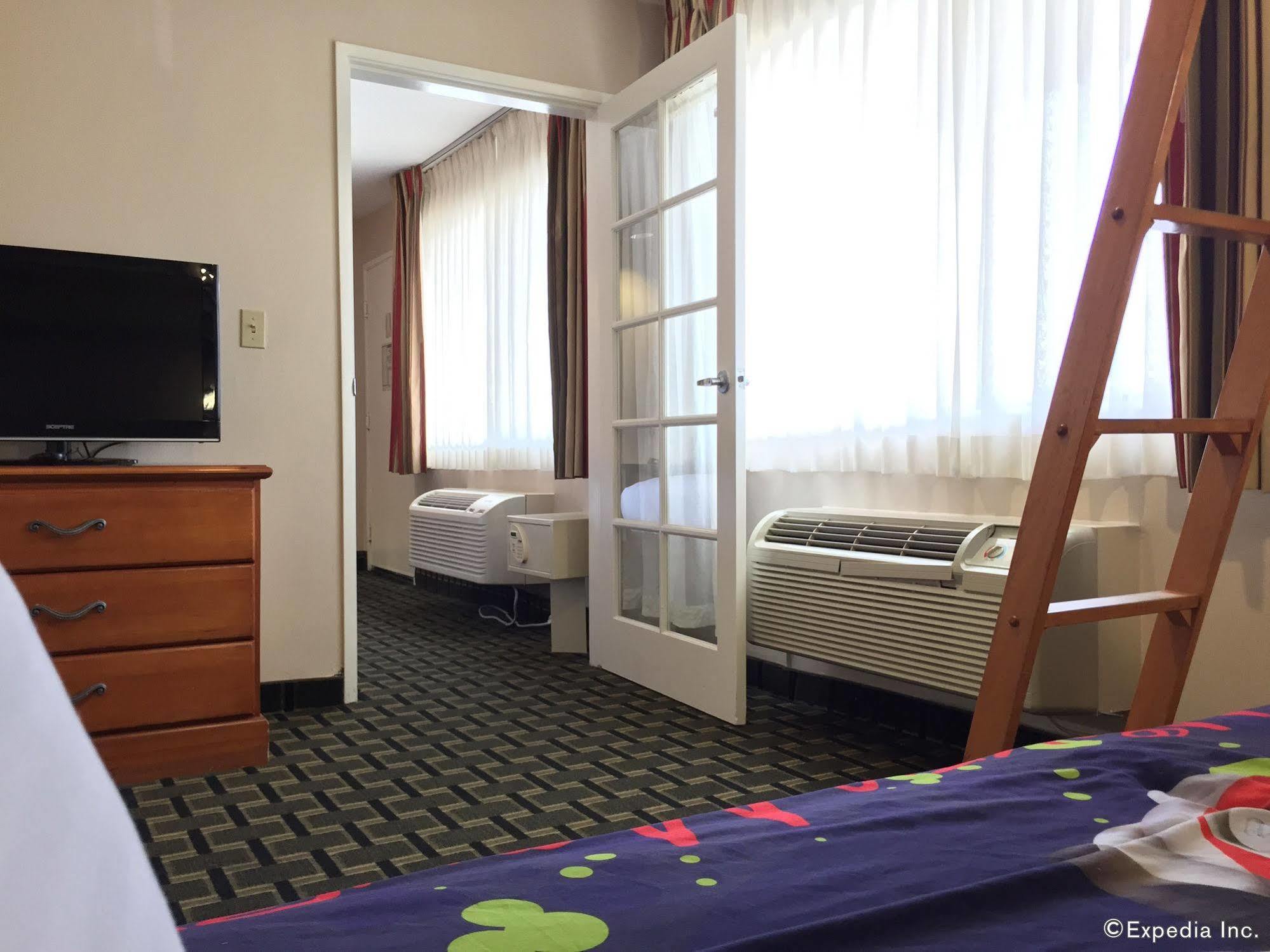 Stanford Inn & Suites Anaheim Eksteriør billede